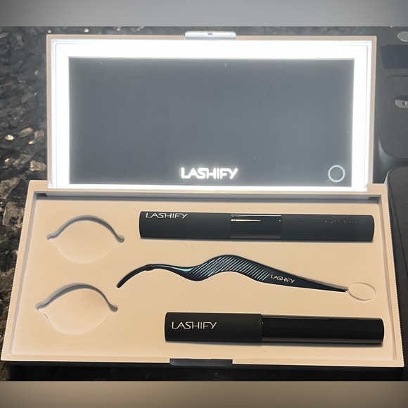 NEW Lashify ✨ White LED Light Control Kit • Sapphire Petite Wand - Picture 4 of 9